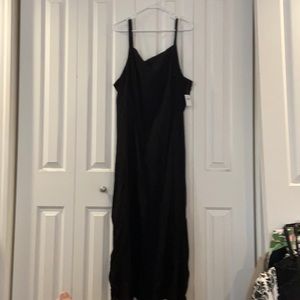 Old Navy black flat front, scrunch back maxi dress